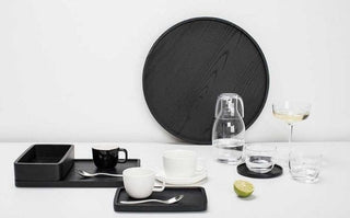 Every movement, every action in the kitchen is coordinated with a special object. Shopdecor invites you to discover Serax selection of table decorations selected for you.